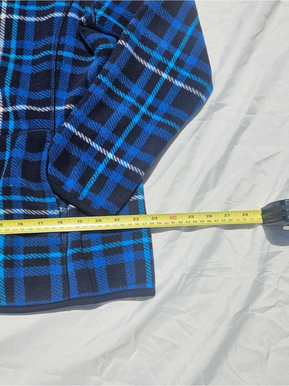 VINTAGE reversible blue plaid sweater - Picture 15 of 15